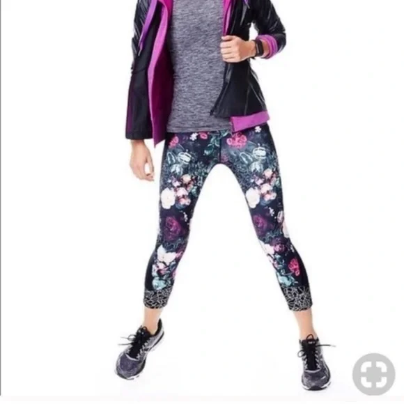 Athleta leggings Capri floral women’s size M - Picture 3 of 6